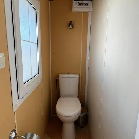 Rural Coral Apartment *